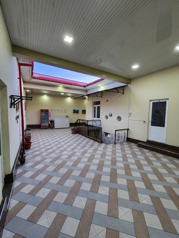 هتل گست هاوس اومر - Guest House Umar