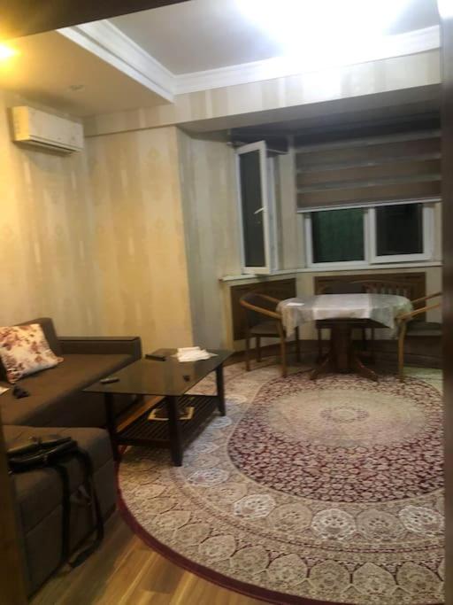 هتل آپارتمنت وید آ گریت لوکیشن نییر آلی مارکت! - Apartment with a GREAT Location near Alay market!