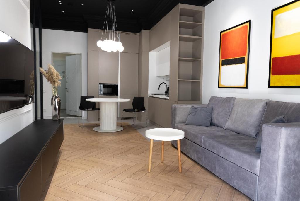 هتل بولوار تاشکند سیتی، ۲-رومز، دیزاینر فلت Boulevard Tashkent City, 2-rooms, designer flat