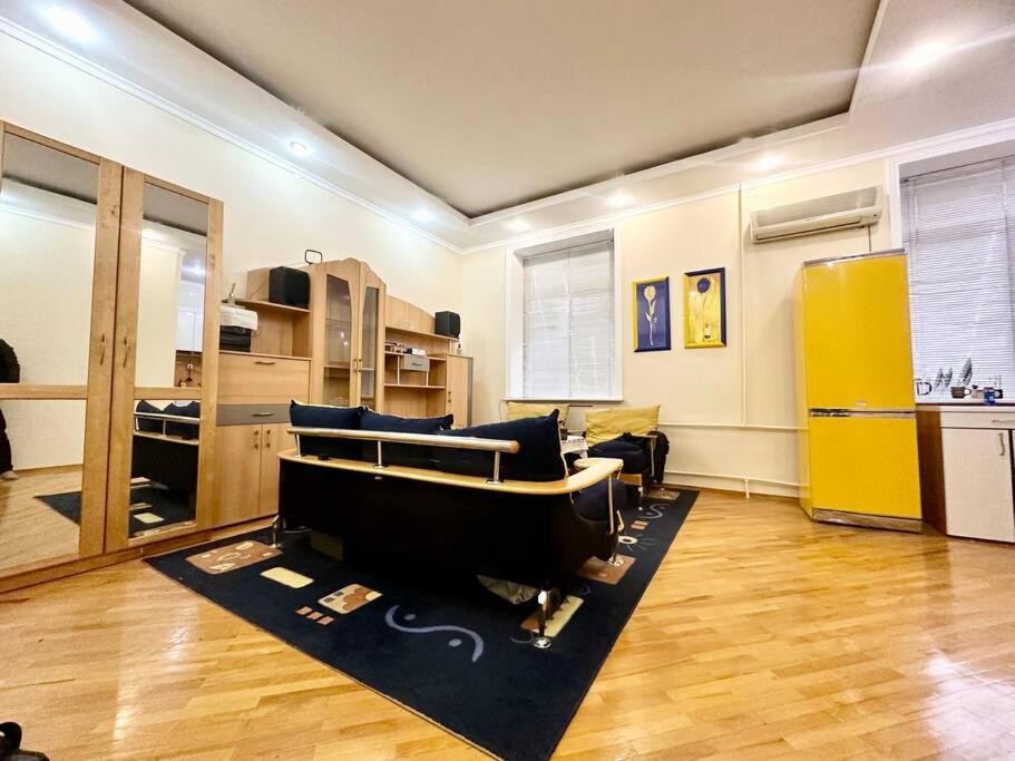 هتل استیلنایا کواarteira و ریترو استایل Стильная квартира в ретро style