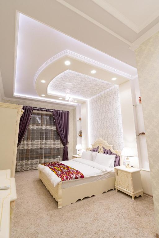 هتل کریستال گوست هاوس - CRYSTAL GUEST HOUSE