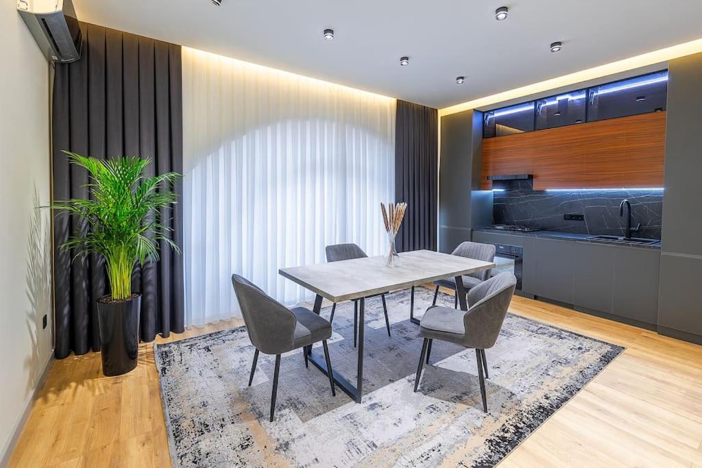 هتل گلینکا آپارتمان در نوکوس استریت - Glinka apartment in nukus street