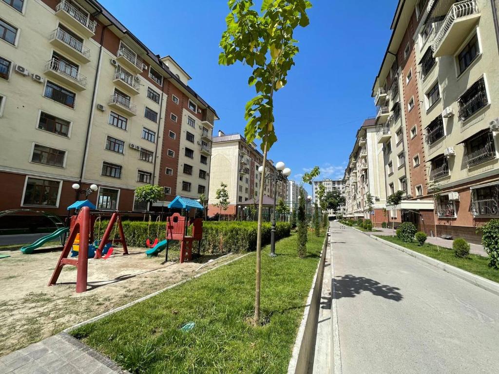 هتل تری بیدروم آپارتمان ویت تری شاورز پارک عشق آباد - Three bedroom apartment with three showers Парк Ашхабад