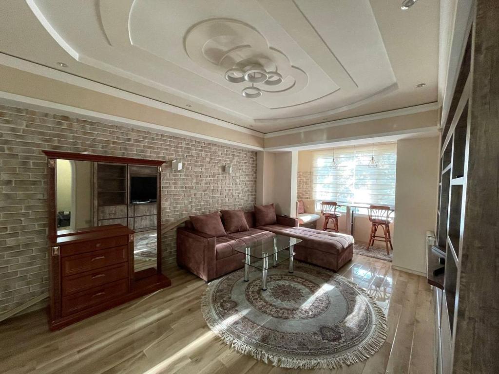 هتل یک بد روم استایلیش آپارتمان در تی اُ اُم - 1 Bedroom stylish apartment in TSUM