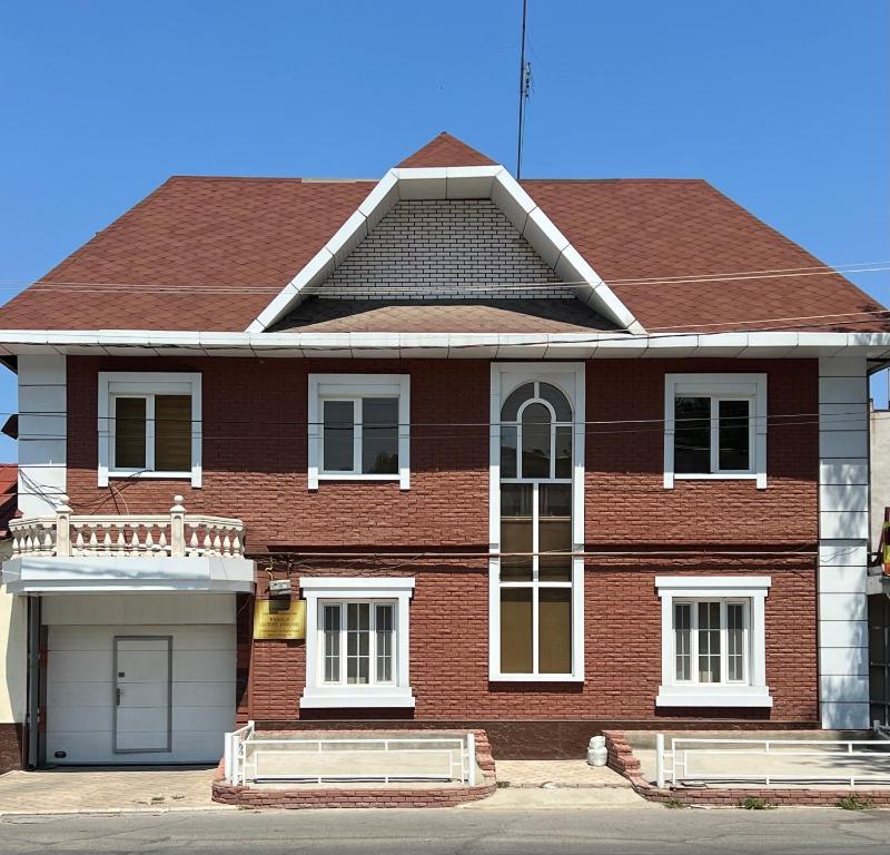 هتل رد-ان هاوس Red-N House