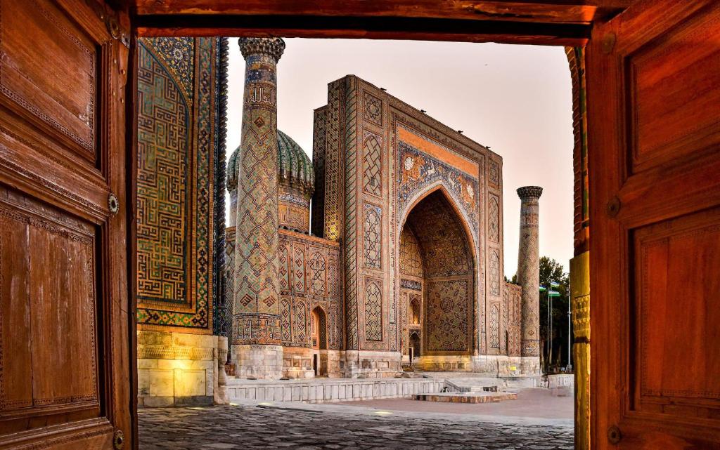 هتل ایستیرهات گست هاوس - Istirohat guest house