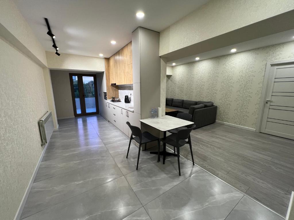 هتل چورسو آپارتمان 1 - Chorsu Apartment 1