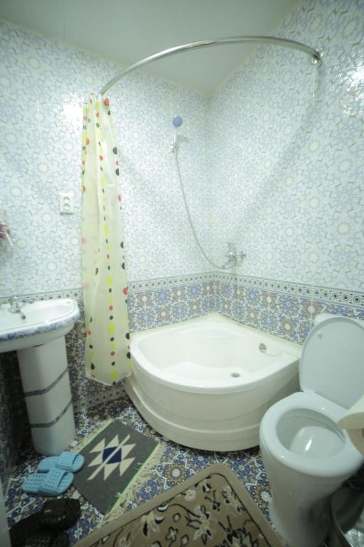 هتل موسوبک داستانا Musobek Guest House