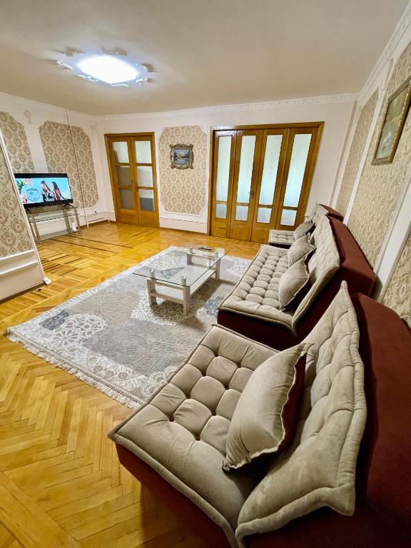 هتل کلسیک سی وان آپارتمان این د سنتر ویت فور رومز - Classic C1 Apartment In The Center With 4 Rooms