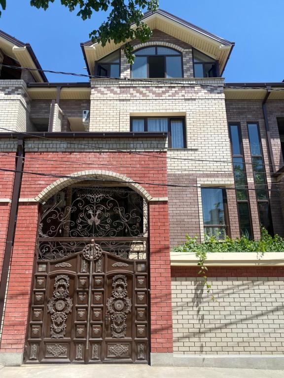 هتل تاون هاوس - Town House