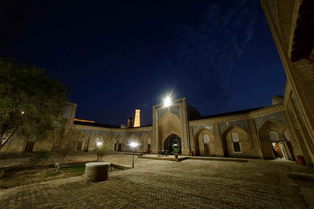 هتل Feruzkhan Hotel - Madrassah Mohammed Rakhim Khan 1871 (Hotel), Khiva (Uzbekistan) Deals