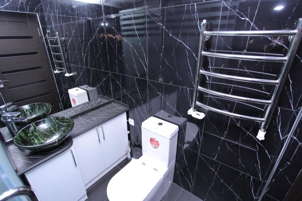 هتل اوروو لوکینگ ریگیستان اسکوئر لاکچری 2 بدرومز آپارتمان Overlooking Registan Square Luxury 2 Bedrooms Apartment