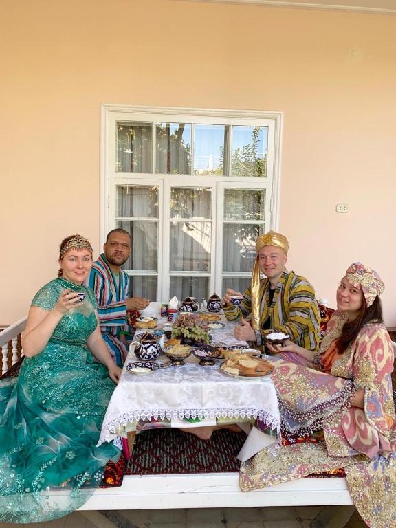 هتل مونیست Munis
