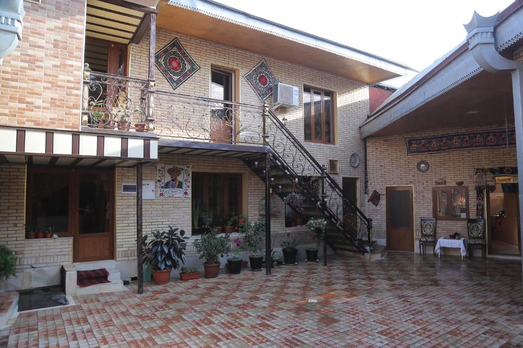 هتل شرخان هاوس Sherxan House