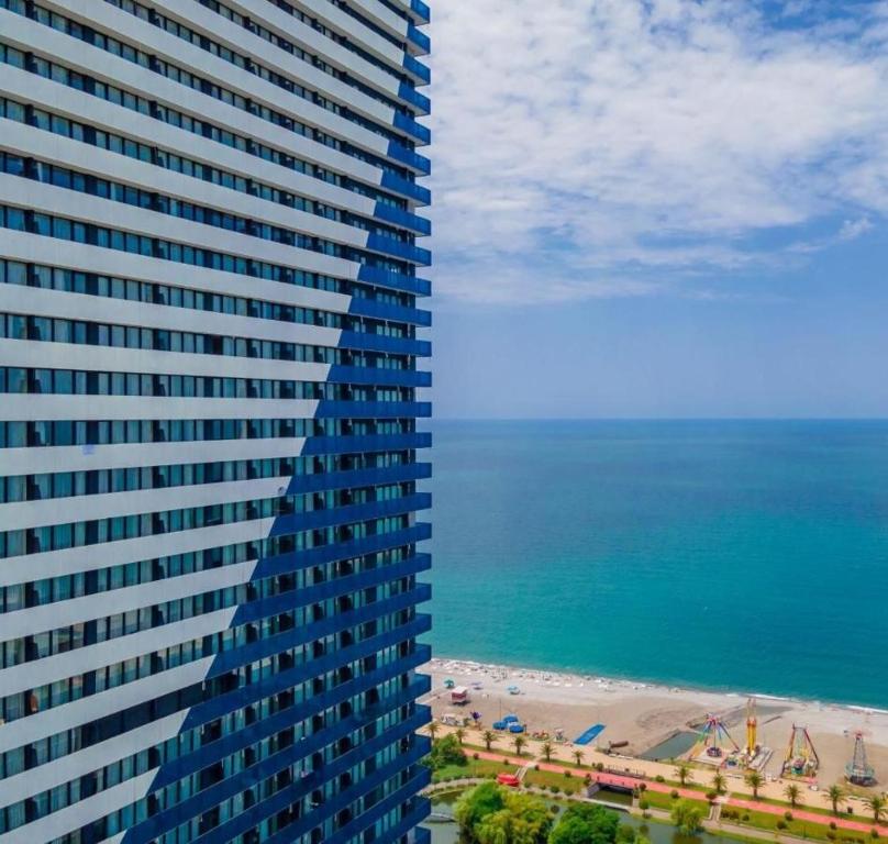 هتل اوربی سیتی پانوراما سی ویو - Orbi City Panorama Sea View