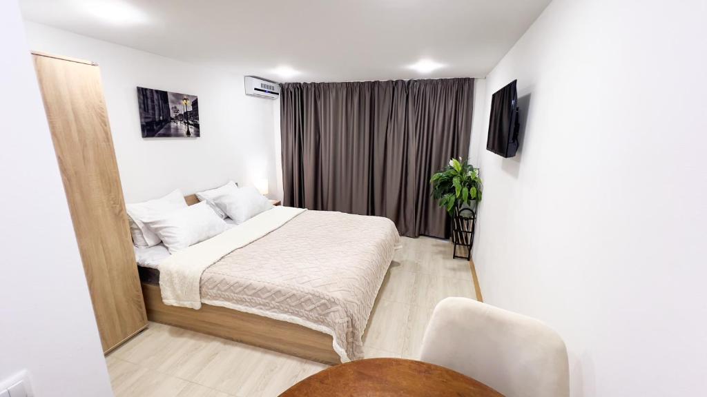 هتل چارمینگ فلت وید تراس - Charming flat with terrace