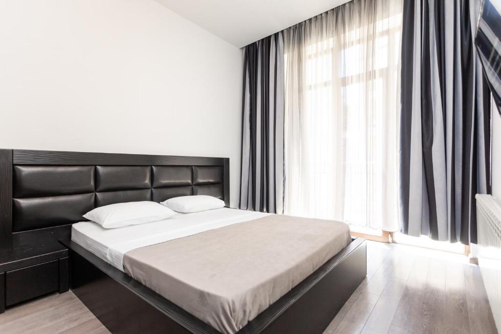 هتل مدرن لیوینگ این د سیتی سنتر - Modern living in the city center