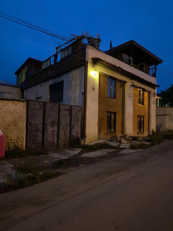 هتل ویلا فمیلی Villa Family
