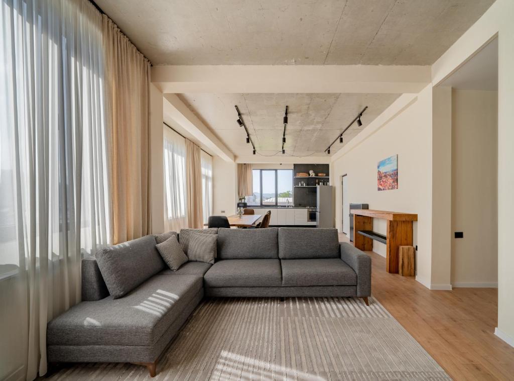 هتل نیابی لافت آپارتمانز - Niabi Loft Apartments