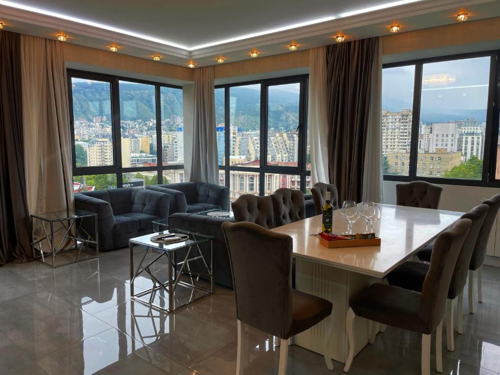 هتل تبیلیسی لاکچری آپارتمان - Tbilisi Luxury apartment