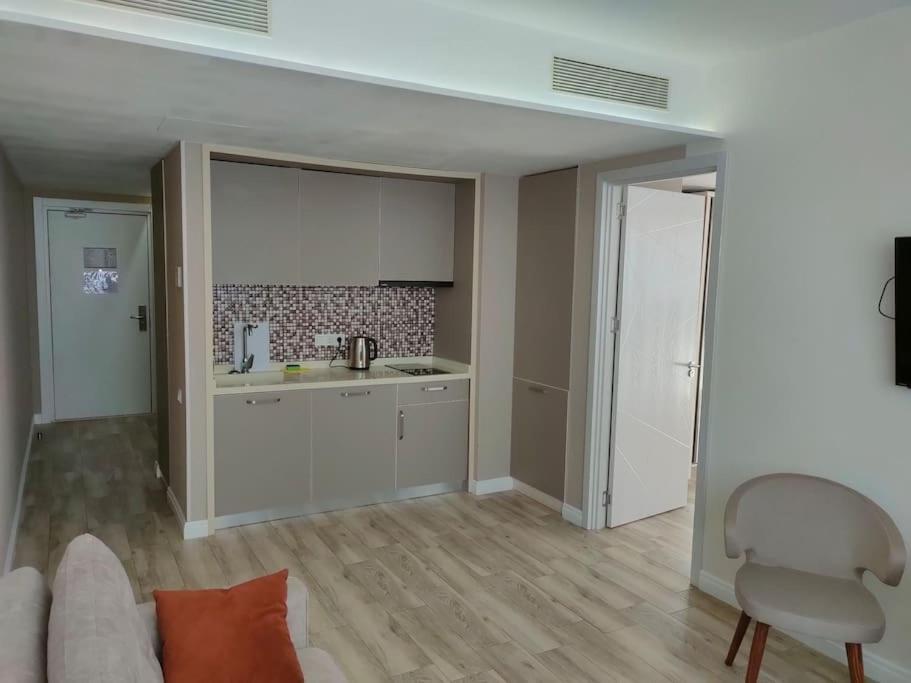 هتل سان آپارتمنتس این الاینس پلاس ام - Sun Apartments in Alliance Palace M