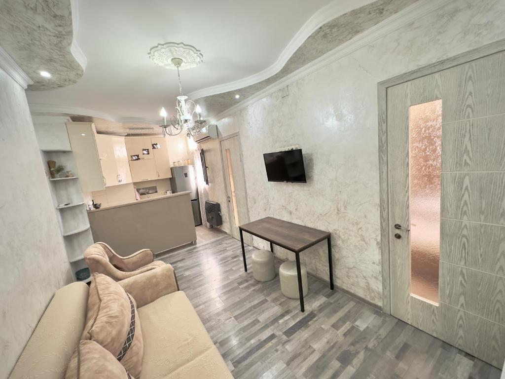 هتل باتومی آپارتمان نییر د سی - Batumi Apartment Near the sea