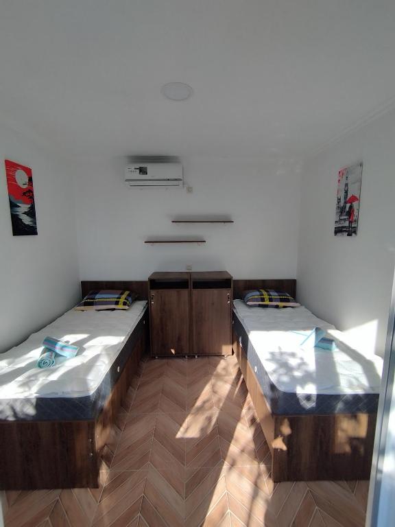هتل مای هاوس (ام. خزرونیدزه) My House (M. Khozrevanidze)