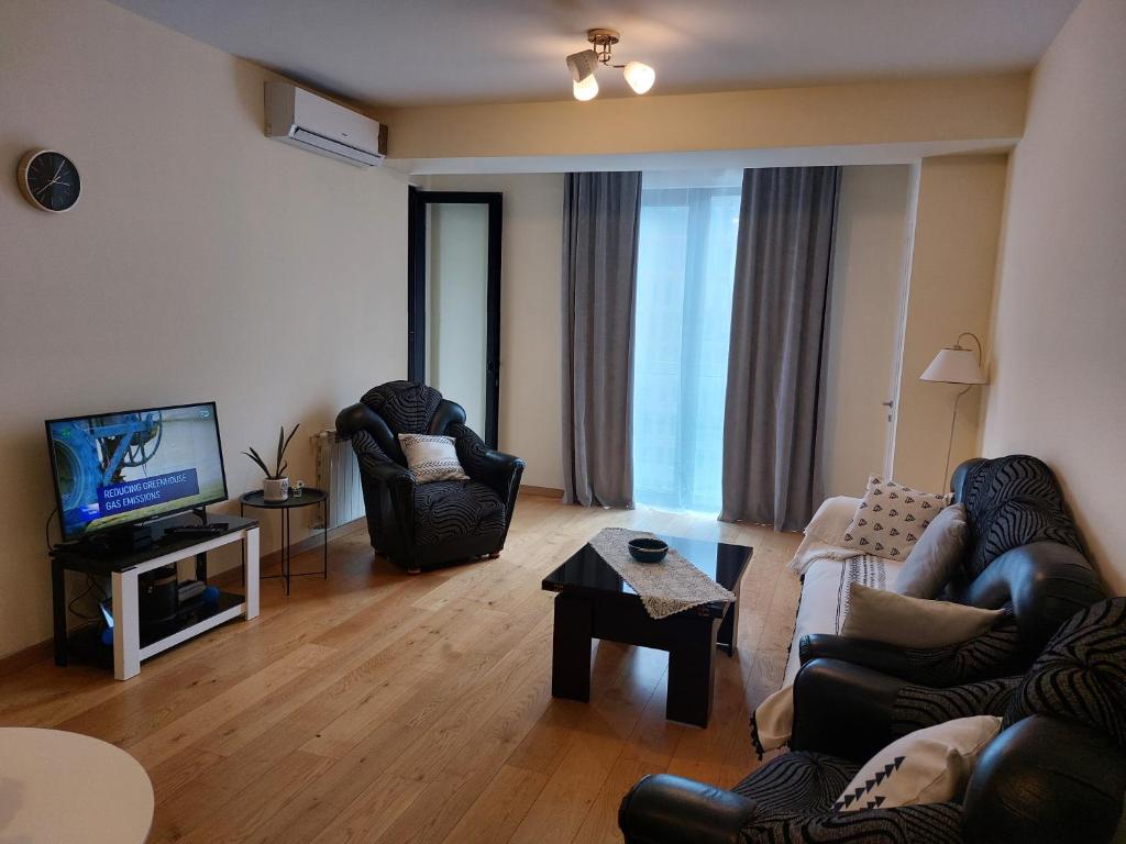 هتل آرکی تاور آپارتمان - Arki Tower Apartment