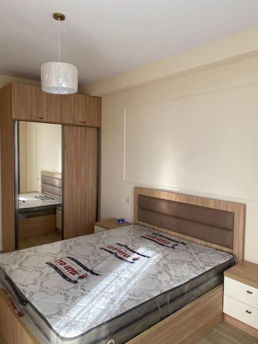 هتل انتایر رنتل یونیت این تیبیلیسی، جورجیا - Entire rental unit in Tbilisi, Georgia