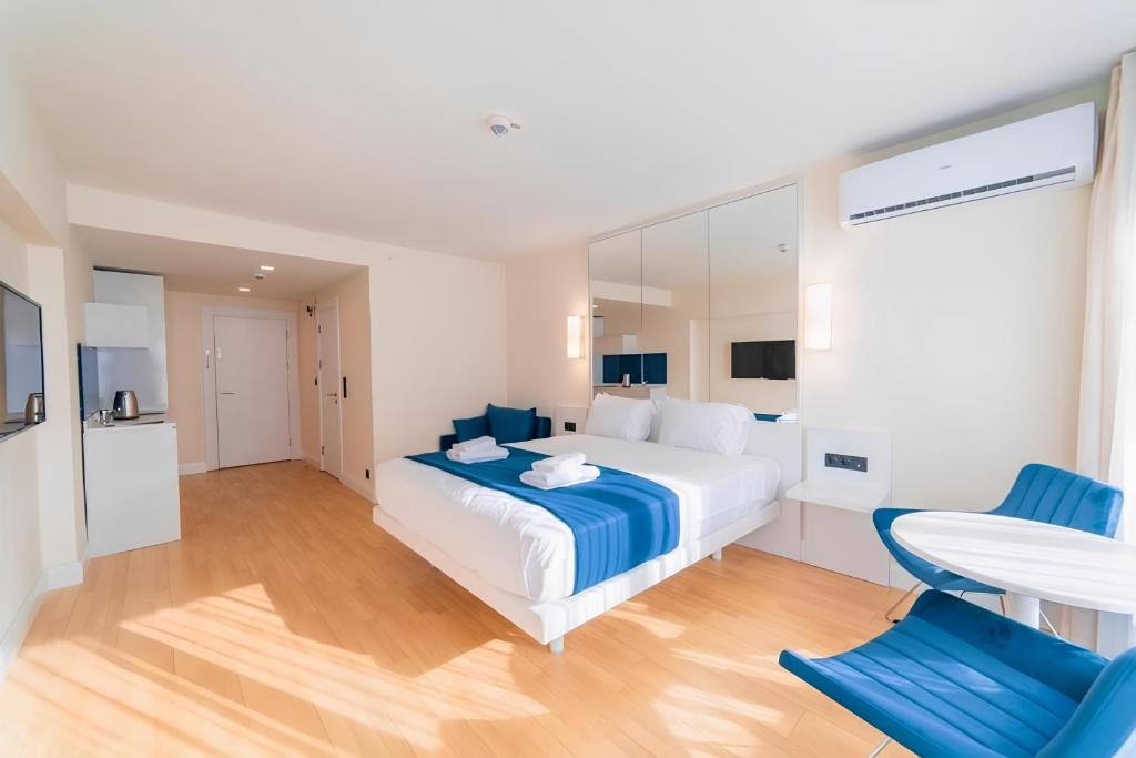 بیچ فرن ت سیتی سنتر آپارتمان هتل اور بی سیتی - BeachFront City Center Aparthotel ORBi CiTY