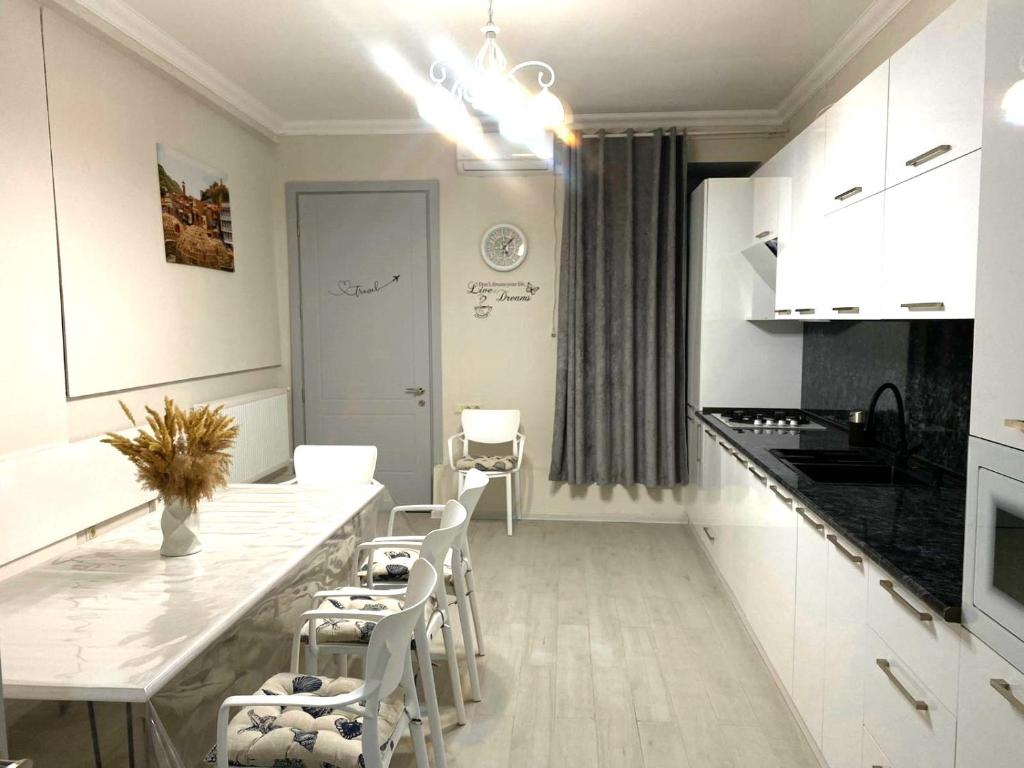 Cultural Crossing Hotel (Guesthouse), Tbilisi (Georgia) Deals