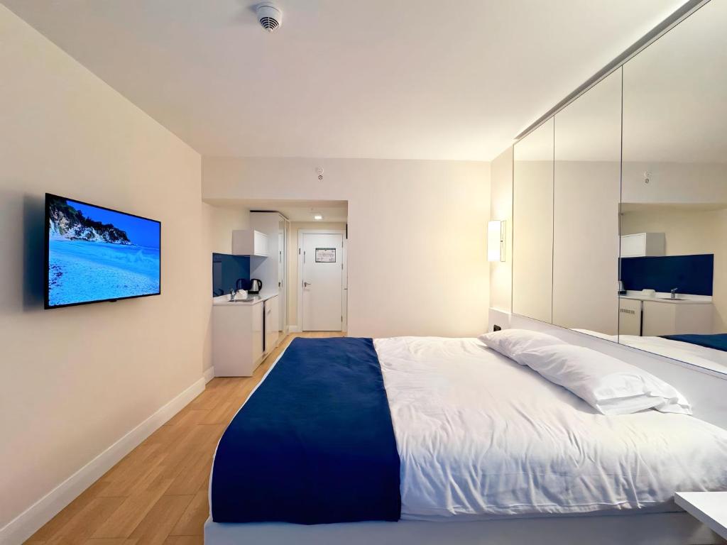 هتل لولاس آپارتمنت این اوربی سیتی Lolas Apartment in Orbi City