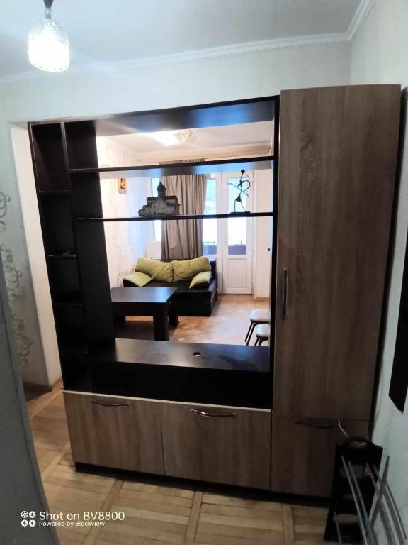 هتل نینوز کازی آپارتمان - Nino's cozy apartment