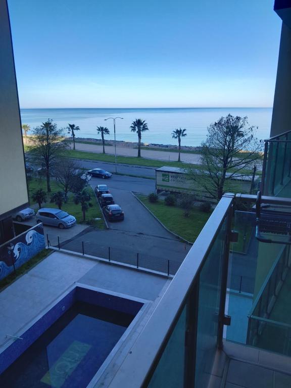 هتل بای ذ سی - by the sea