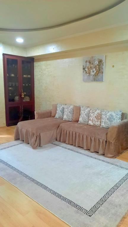هتل باتومیرنت - Batumirent
