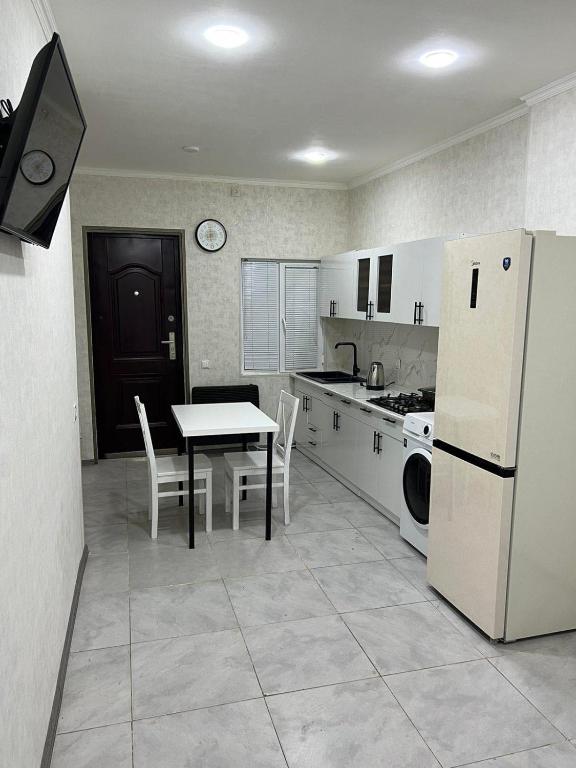 هتل ای اسی هاوس - ESE HOUSE