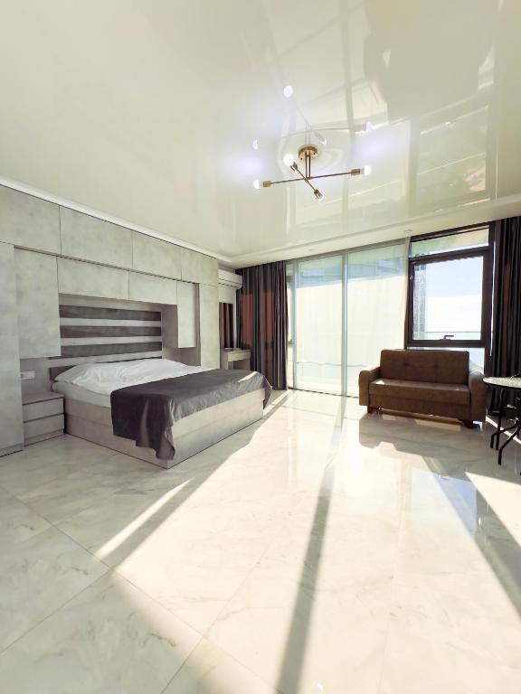 هتل لاکس استودیو این باتومی ویو وید آ سی پانوراما - Luxe Studio in Batumi View with a Sea Panorama