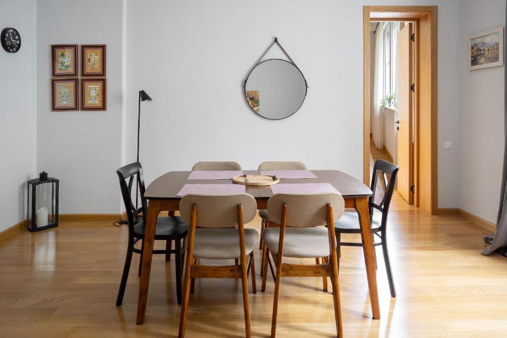 هتل آپارتمان آن لیبرتی اسکوئر ویت 2BD - Apartment on Liberty Square with 2BD