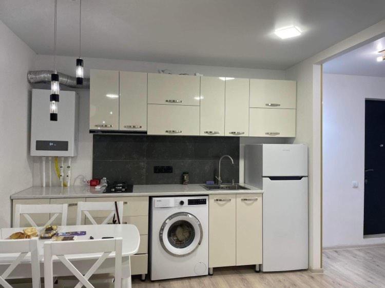 هتل سانی آپارتمان - Sunny Apartment