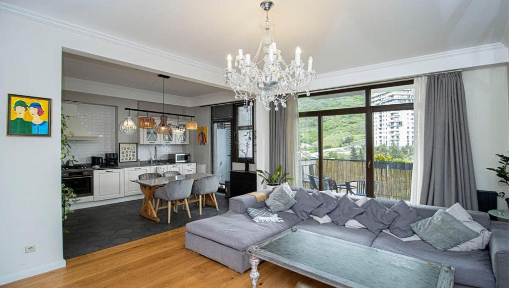 هتل سوپریور 2BR آپارتمان این واک - بای وی هاست - Superior 2BR Apartment In Vake - By Wehost