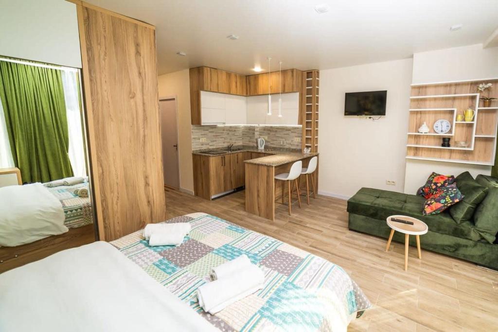 هتل کوزی آپارتمان این باتومی نیئر د سی - Cozy Apartment In Batumi Near The Sea