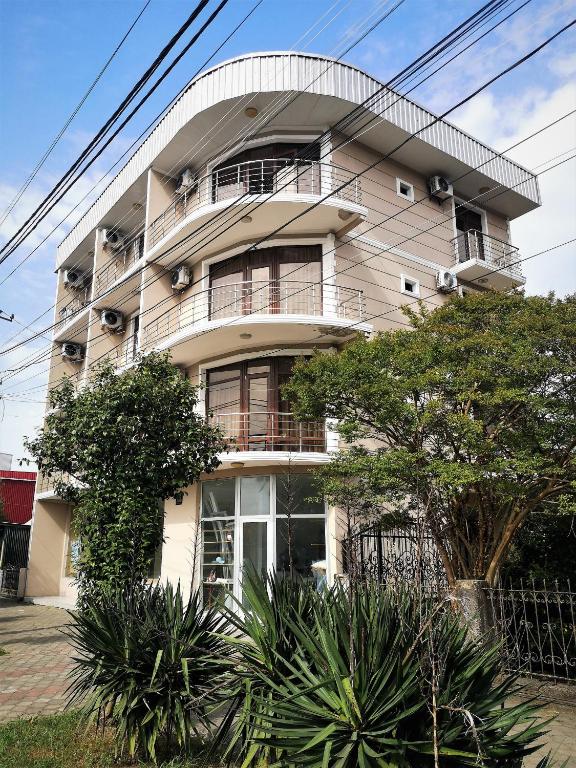 فرش هتل کوبلیلتی - FRESH Hotel Kobuleti