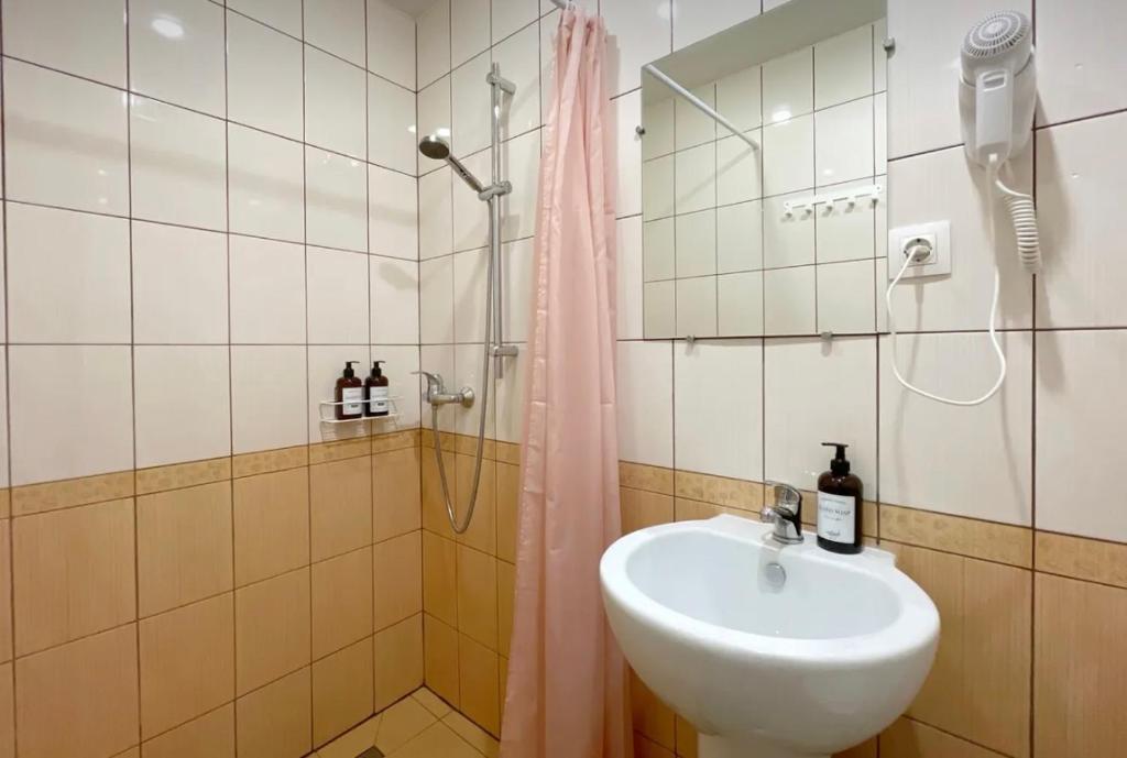 هتل وی آی پی آپارت 761 - VIP apart 761