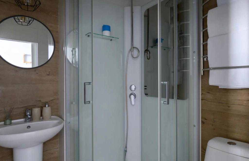 هتل وی آی پی آپارت 650 - VIP apart 650