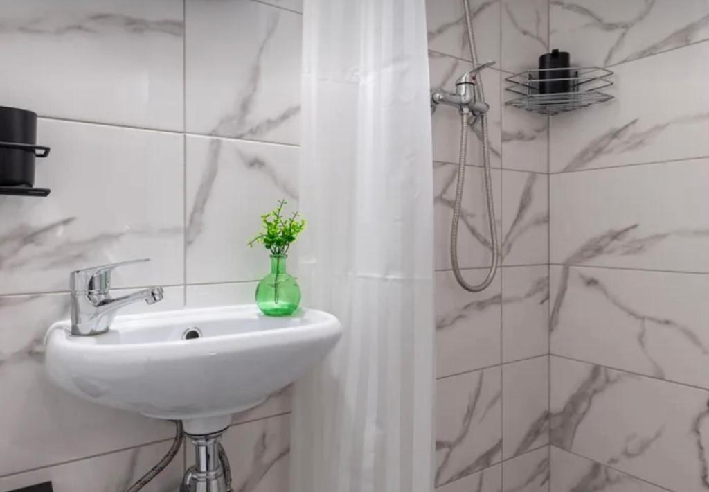 هتل وی آی پی آپارت 626 - VIP apart 626