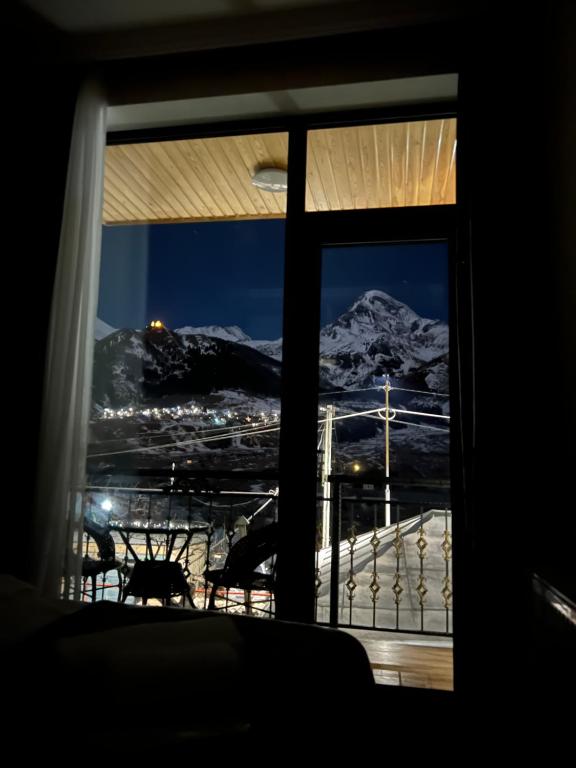 هتل هایلند کازبکی Highland Kazbegi