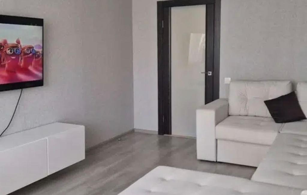 هتل وی آی پی آپارت 575 - VIP apart 575