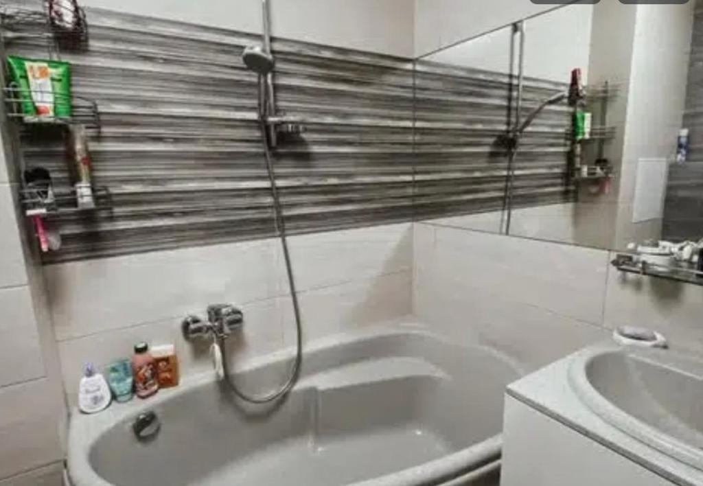 هتل وی آی پی آپارت 573 - VIP apart 573