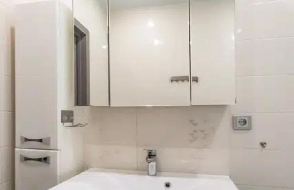 هتل وی آی پی آپارت 549 کاندلاکی 19 گو - VIP apart 549 Kandelaki 19 Go