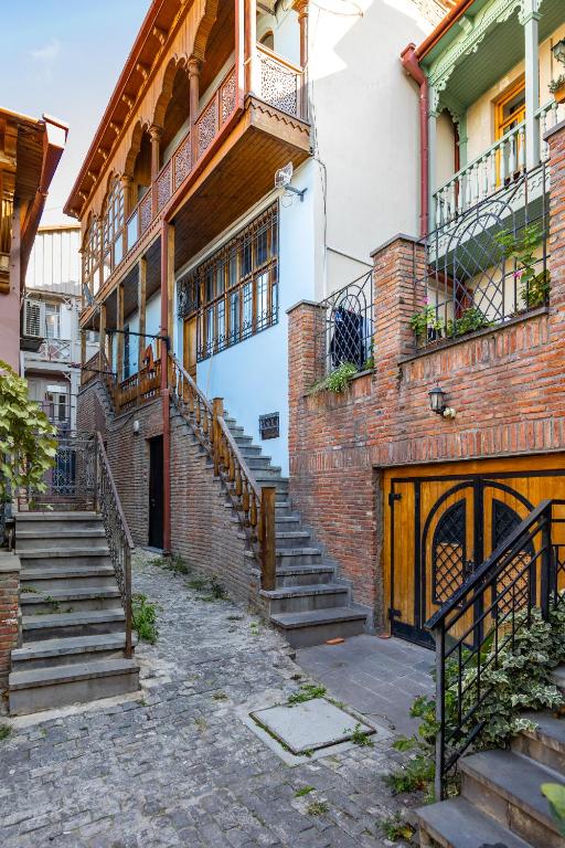 هتل دو بدروومز آپارتمان آن سوپر بریکیشن - 2 Bedrooms Apartment on Superb Location